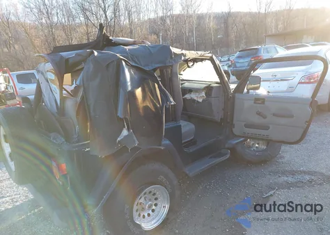 1998 Jeep Wrangler Sport из США, поврежденный, VIN 1J4FY19S4WP758141